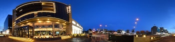 Monarch Hotel